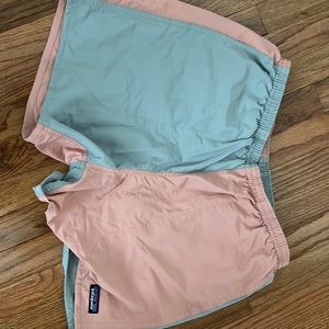 Bi-color patagonia baggies. Netting in tact